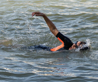 paris-mayor-swimming-seine